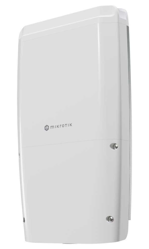 MikroTik FiberBox Plus CRS305, 4x SFP+, 1x Gbit LAN, PoE+ in 802.3af/at, IP66, RouterOS v7 L5